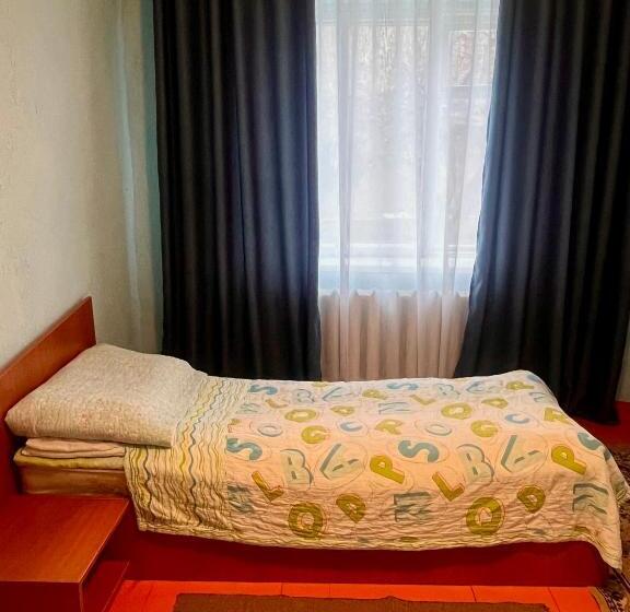 پانسیون Anar Guest House