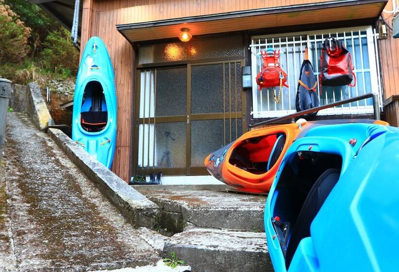 פנסיון Cosmos Guesthouse Iya Valley