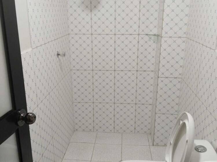 膳宿费 Hospedaje Haziel