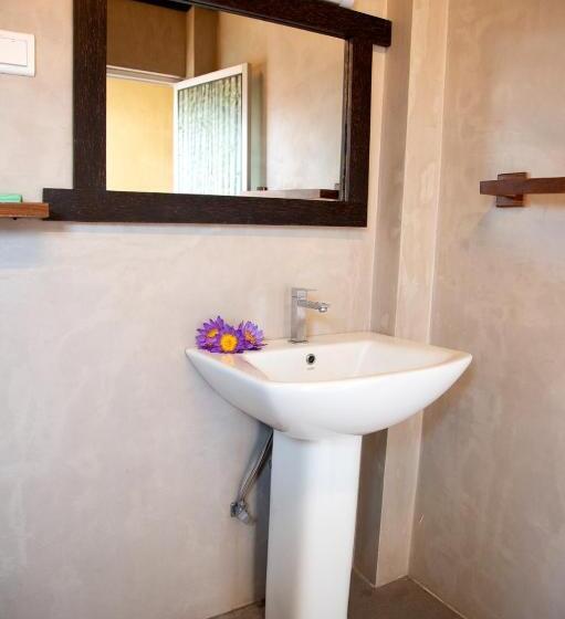 بنسيون Negombo Green Palace