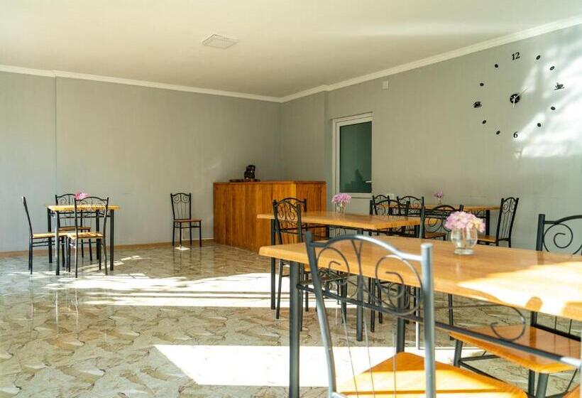 پانسیون Orenda