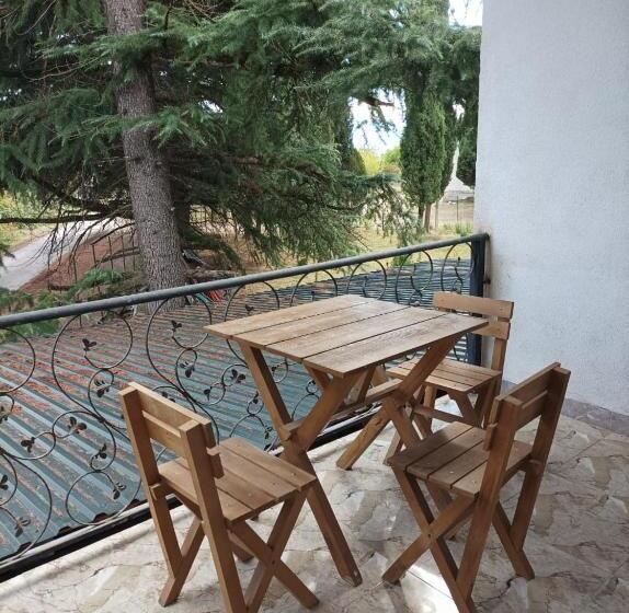 پانسیون Orenda