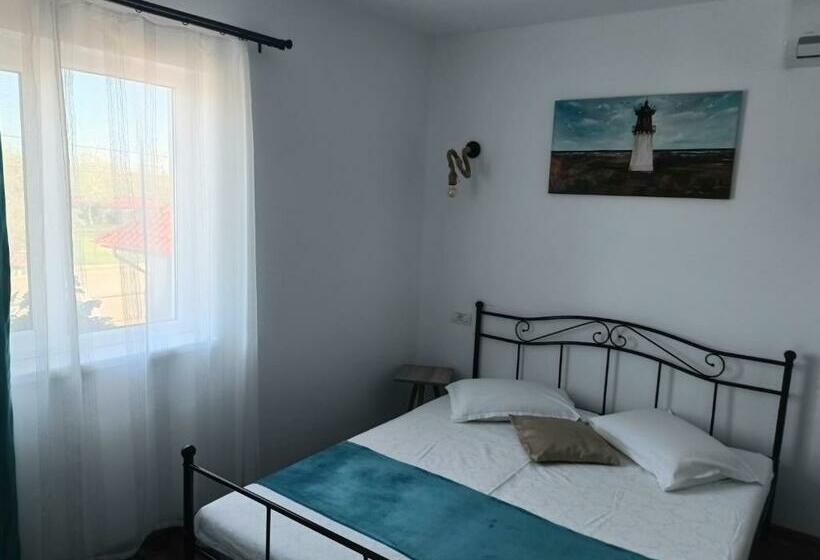 Pensiunea Legenda Farului