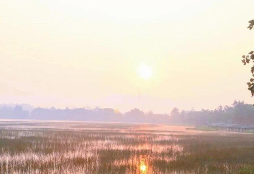 Resort บ้านทุ่ง เคียงบึง รีสอร์ท