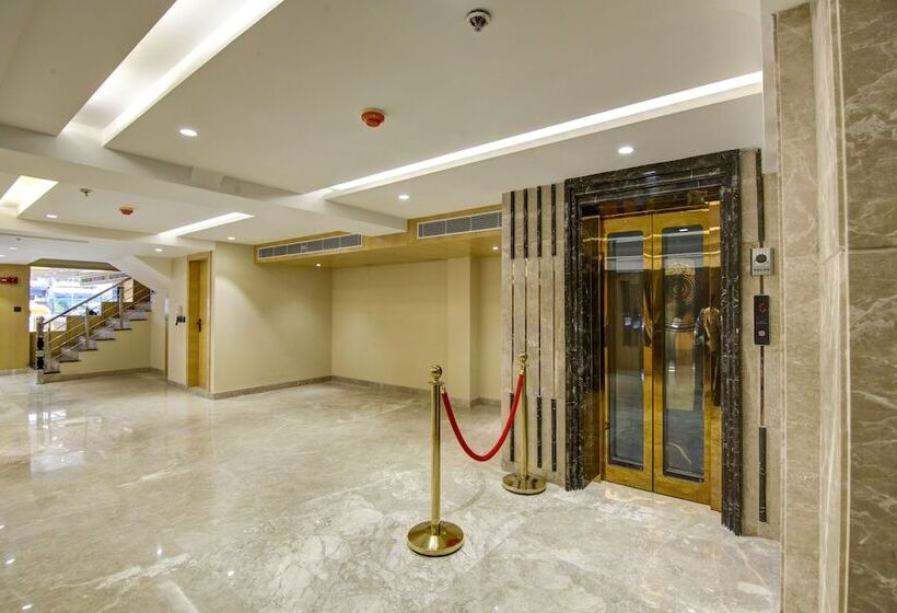 Отель The Leena International New Delhi