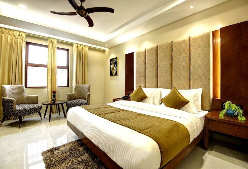 Отель The Leena International New Delhi