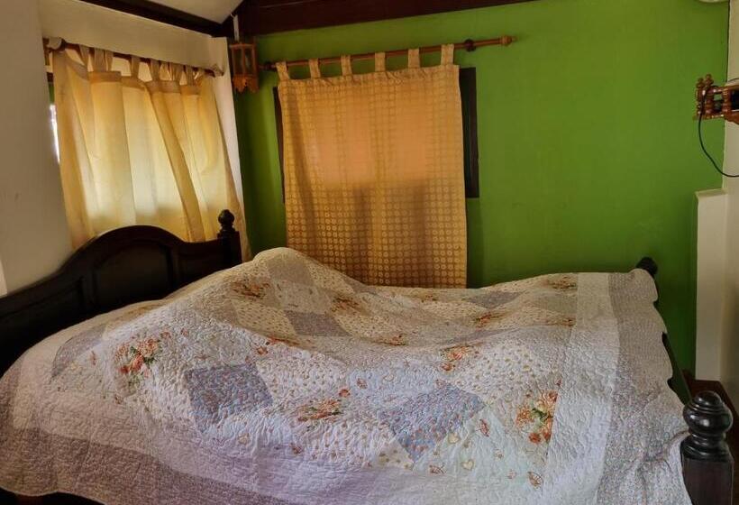 فندق صغير บ้านนางฟ้า เกาะสีชัง Baan Nangfa