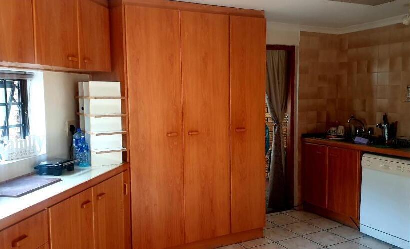 مبيت وإفطار Die Huise By Die See