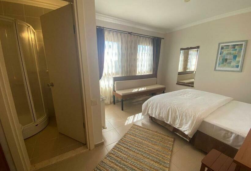 Cunda Alibeyhan Otel