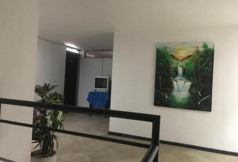 Отель Bolivariano