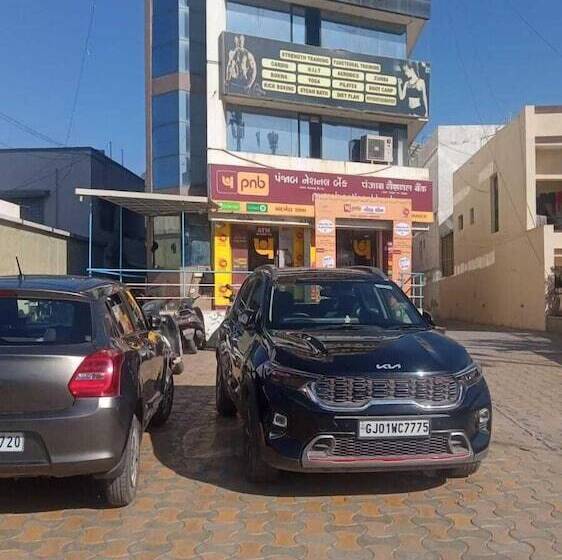 فندق Dreamland Chandkheda