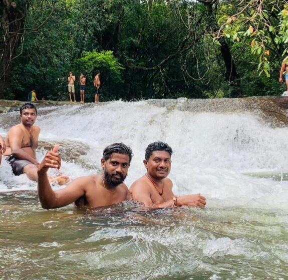 酒店 Eco Lodge Meemure & Adventure Park