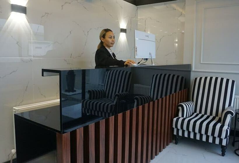 בית מלון כפרי Main Airport