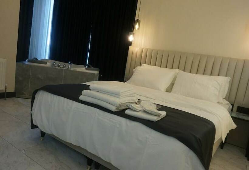 בית מלון כפרי Main Airport