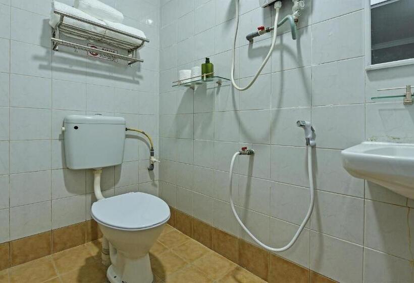 בית מלון כפרי Oyo 90626  Ezzyhome Johor Jaya