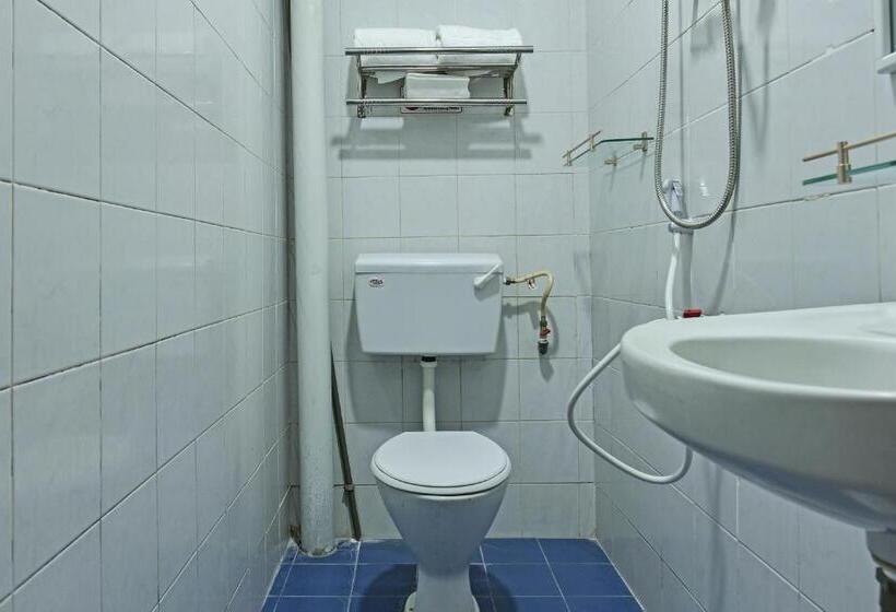 בית מלון כפרי Oyo 90626  Ezzyhome Johor Jaya