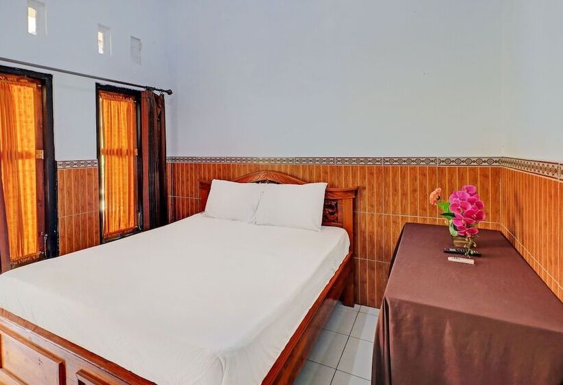 בית מלון כפרי Oyo 92438 Nugraha Stay