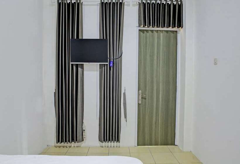 Отель Oyo 92457 Wisma Griya Nusa Bangsa