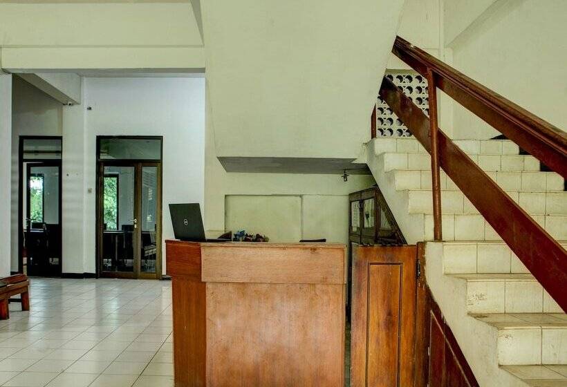 Отель Oyo 92457 Wisma Griya Nusa Bangsa