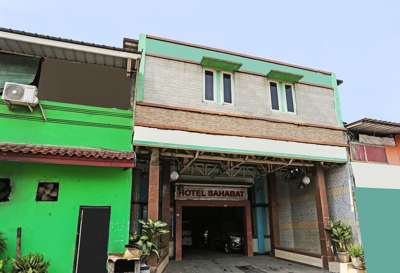 هتل Oyo 92470  Sahabat 2