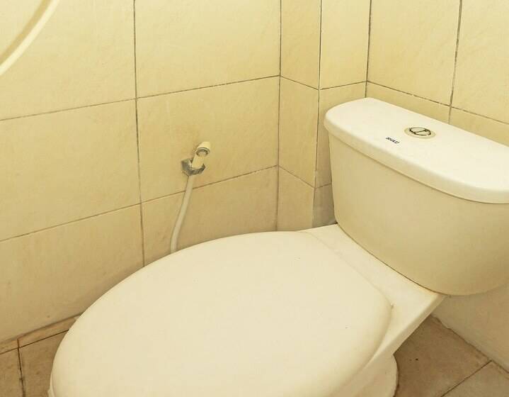 هتل Oyo 92470  Sahabat 2