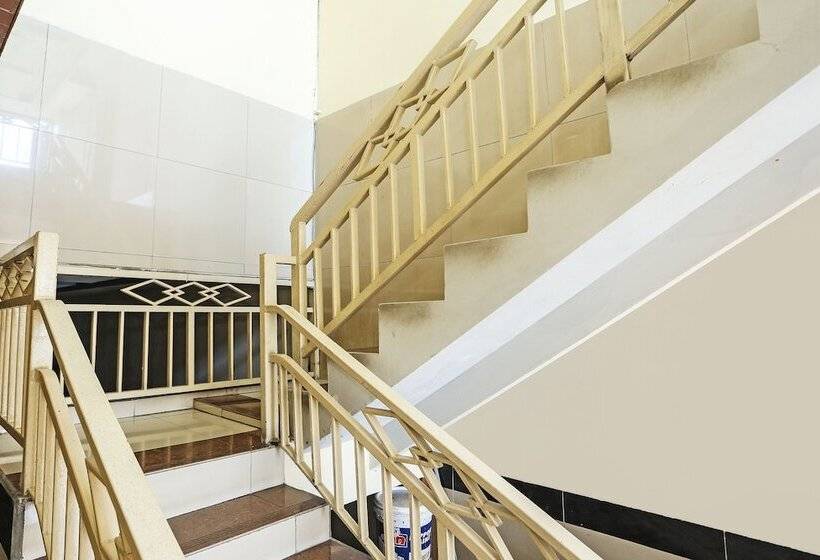 ホテル Oyo 92470  Sahabat 2