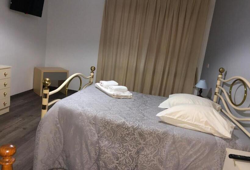 בית מלון כפרי Restaurante Residencial Pizzaria S. Estevão