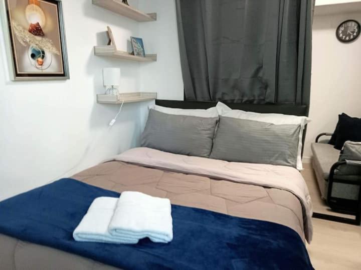 Hotel Sally’s At Azure North