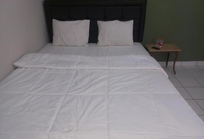 호텔 Spot On 92415 Bima House Syariah