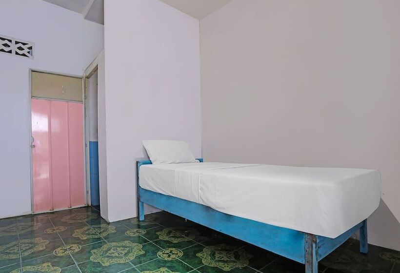 Отель Spot On 92421 City Kost Syariah