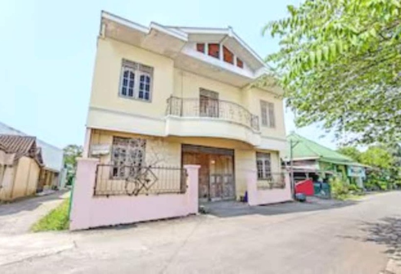 فندق Spot On 92434 Puri Kasih Guest House Syariah