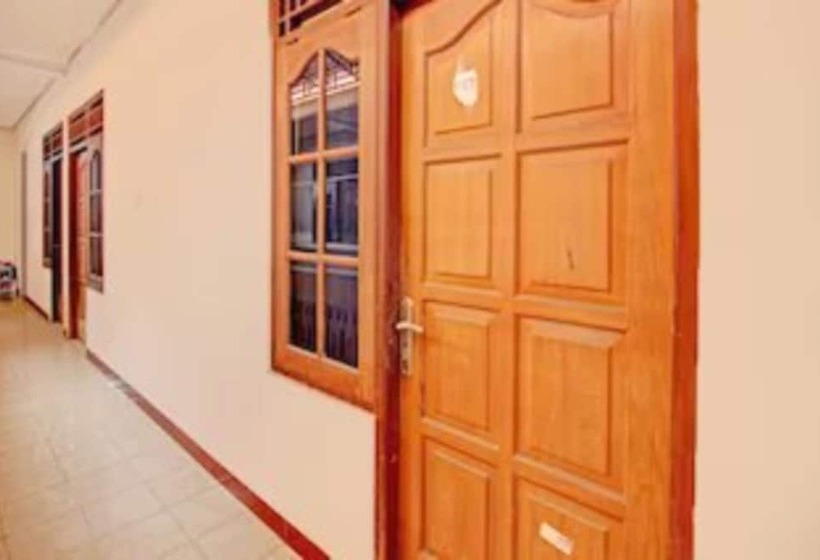 فندق Spot On 92434 Puri Kasih Guest House Syariah