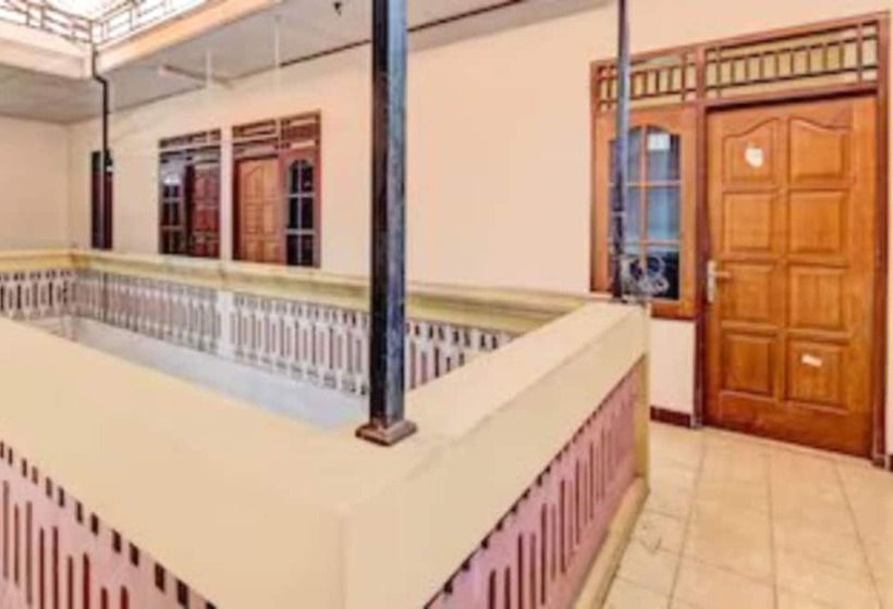 فندق Spot On 92434 Puri Kasih Guest House Syariah