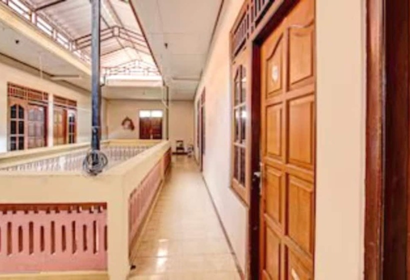 فندق Spot On 92434 Puri Kasih Guest House Syariah