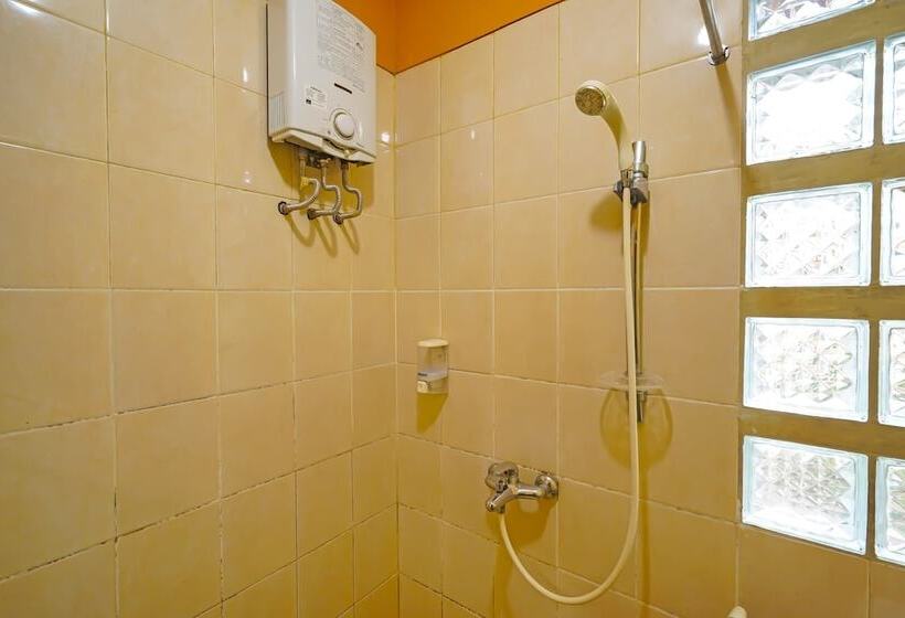 فندق Spot On 92453 Wisma Galaxy