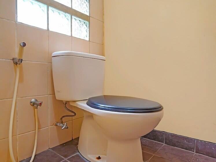 فندق Spot On 92453 Wisma Galaxy