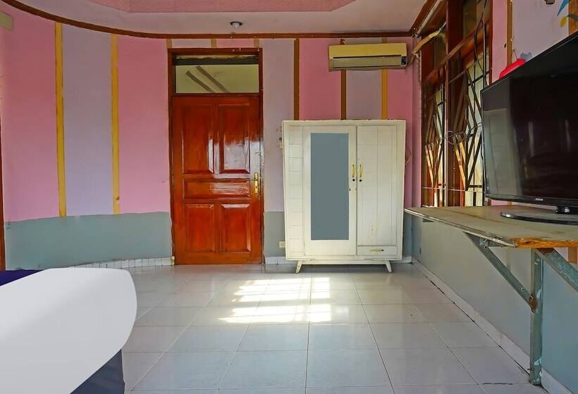 فندق Spot On 92453 Wisma Galaxy