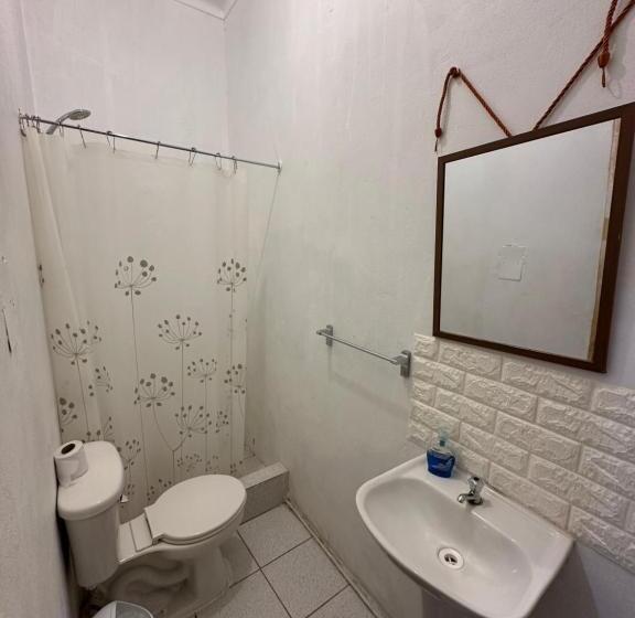 ペンション Hostal Antonella Los Angeles