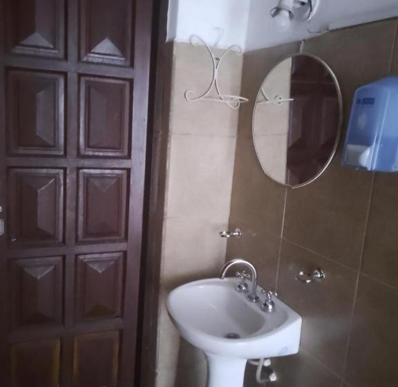 بنسيون Trinidad Hostal