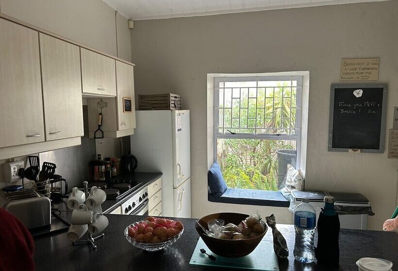 بنسيون Room In Guest Room   Cozy Crner Kitehouse