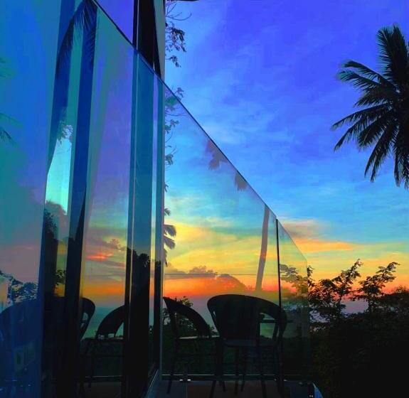 פנסיון Sea View   Palm Villa