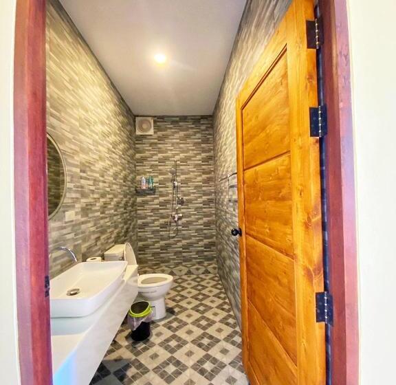 פנסיון Sea View   Palm Villa