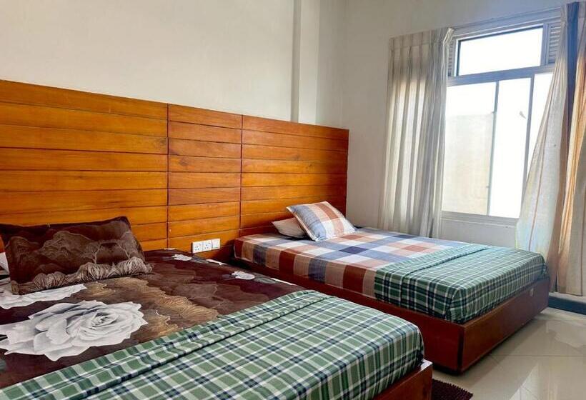 פנסיון White Block Hotel & Resturant