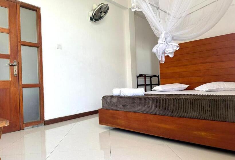 פנסיון White Block Hotel & Resturant