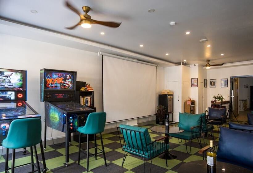 Times Hotel At Bassac Lane