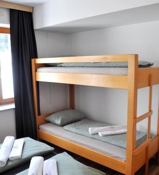 هاستل Ribniška Koča