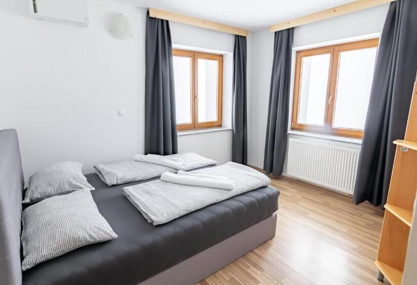 هاستل Ribniška Koča