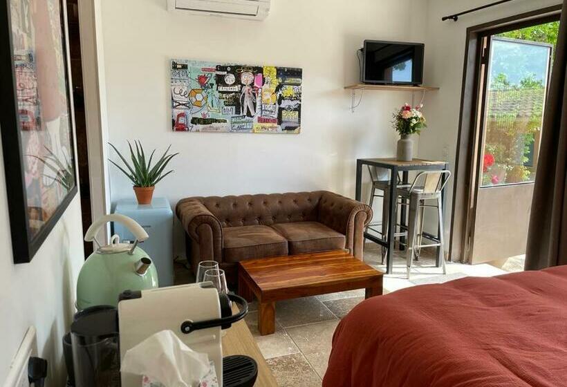 住宿加早餐  Les Micocouliers