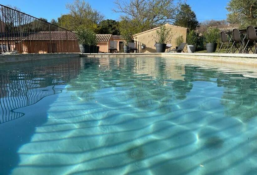 민박 Les Micocouliers