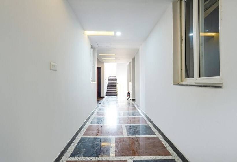 Fabhotel Om Residency